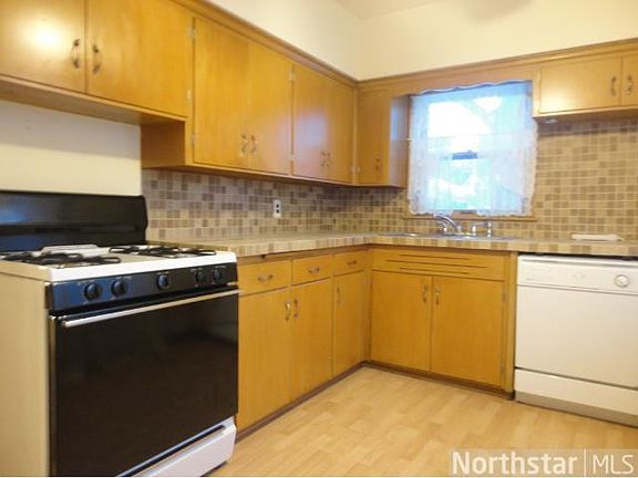 4th image of 1084 Arundel St
