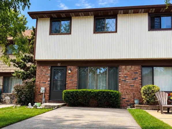 22 Hickory Cir, Staten Island, NY 10312