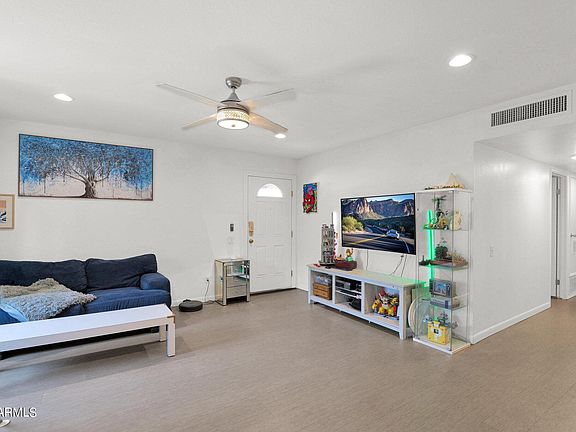 4th image of 5606 S HURRICANE Court #B