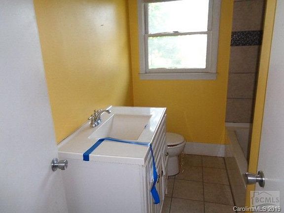 4th image of 1419 Mimosa Ln NW