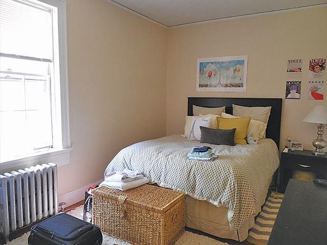 2nd image of 16 Chauncy St E #22