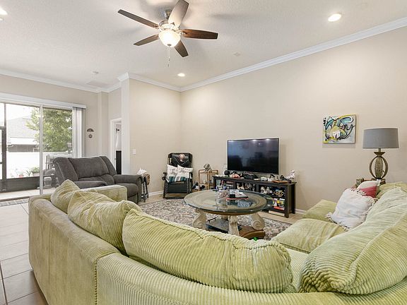 3rd image of 67 Ferris Dr