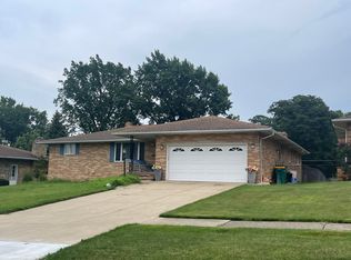 6149 Saint Francis Dr, Seven Hills, OH 44131