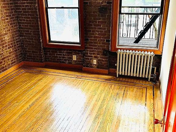 3rd image of 312 W 51st St #2A