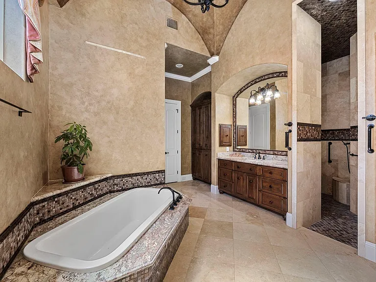 11418 Lago Verde Dr — Photo 23