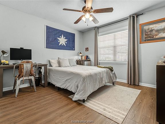 4th image of 902 Welsh Ave