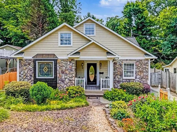2304 Lyndhurst Ave, Winston Salem, NC 27103