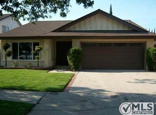 20201 Stagg St, Winnetka, CA 91306