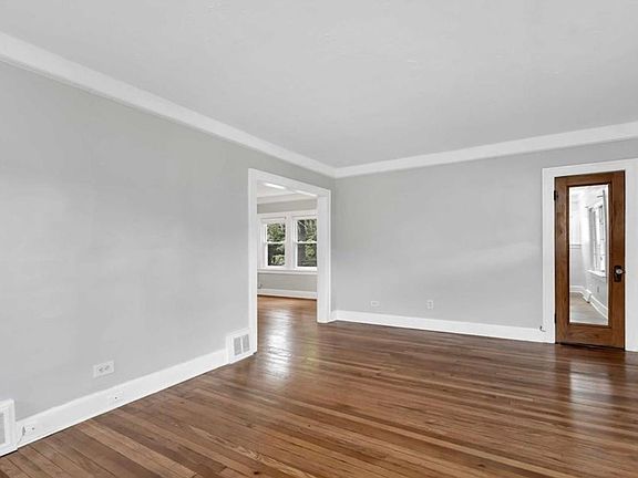 4th image of 3723 Melbourne Ave #3725