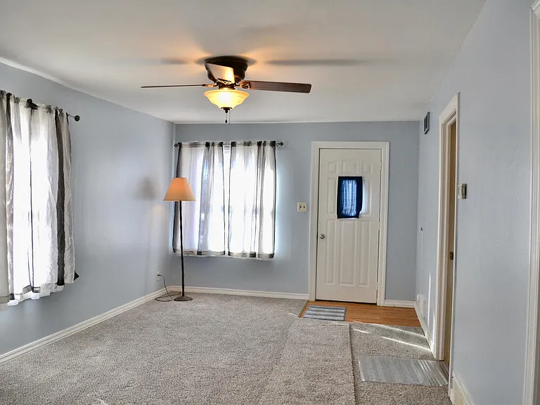 202 Jessie St — Photo 4
