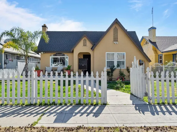 134 E Hawes Ave, Fresno, CA 93706