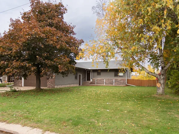 1513 River Dr S, Wabasha, MN 55981