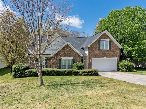 3601 Straussburg Woods Ln, Matthews, NC 28105