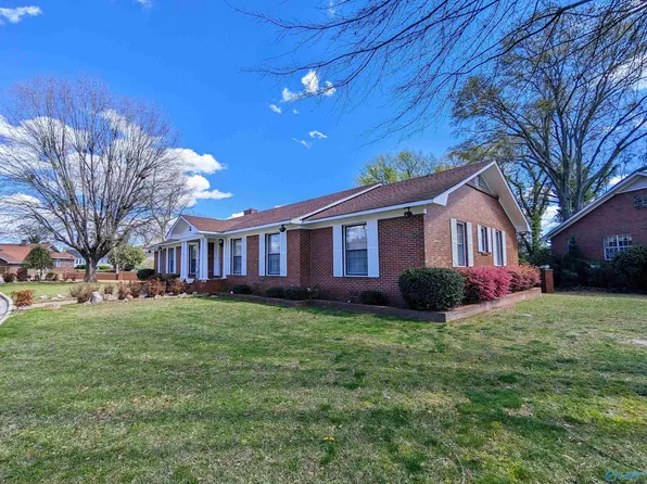 210 Turrentine Ct, Gadsden, AL 35901