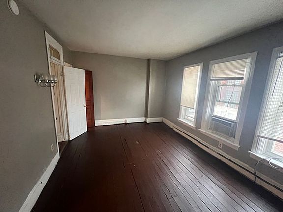 5th image of 1158 Mulberry St APT 3