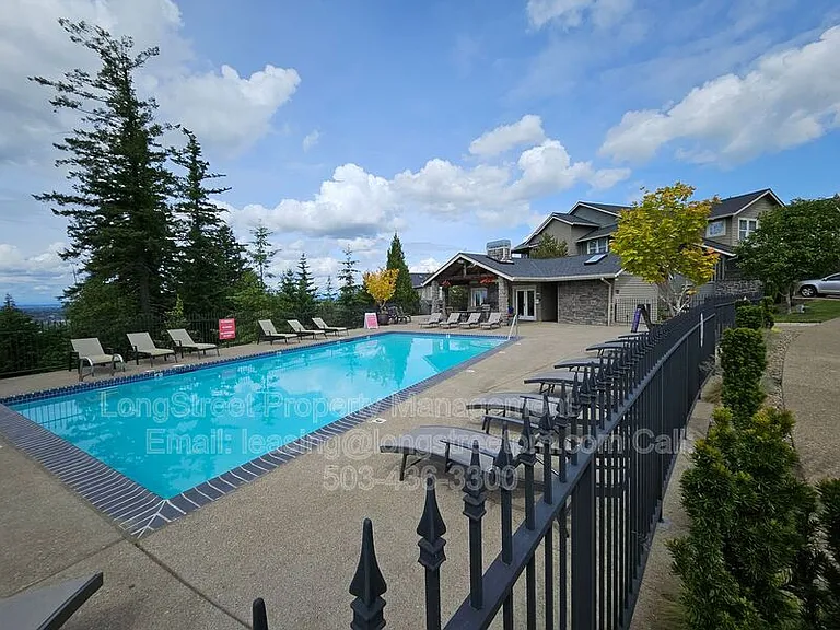 10225 SE Bristol Ln — Photo 24