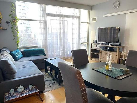 2nd image of 9 Spadina Ave #1A