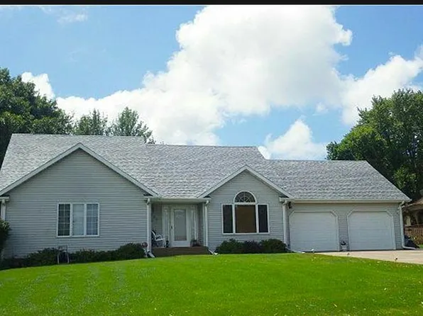 108 Linden Dr, Woodbine, IA 51579