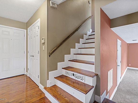 5th image of 5855 JAGUAR Drive W