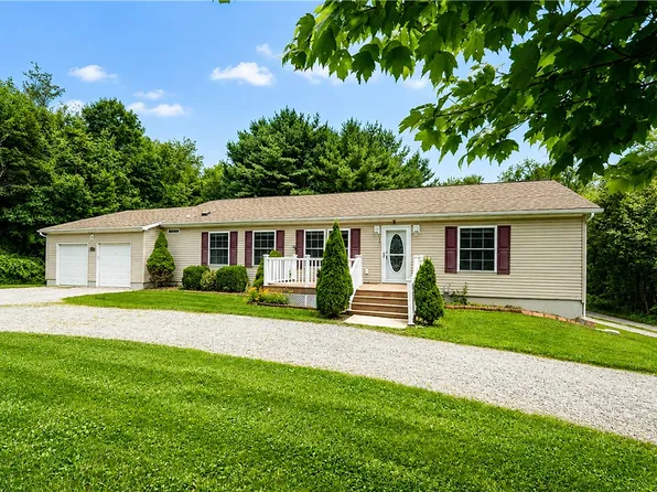 1301 Shenango Rd, Darlington, PA 16115