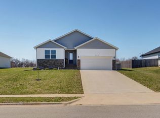 613 N Cheyenne Valley Rd, Nixa, MO 65714