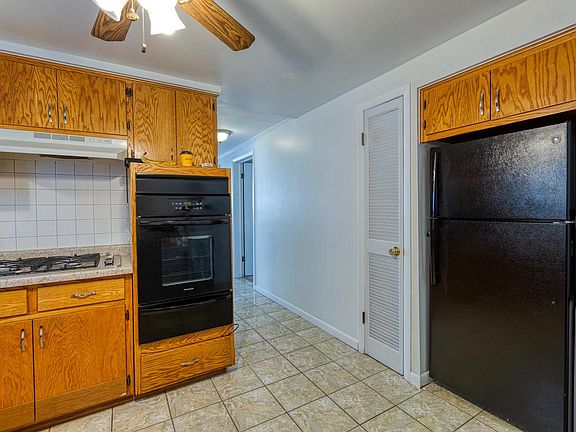 5th image of 6134 W 79th St Unit G