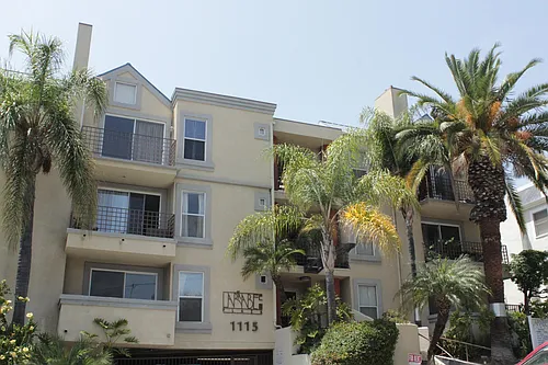 1115 Larrabee St #206 Photo 1