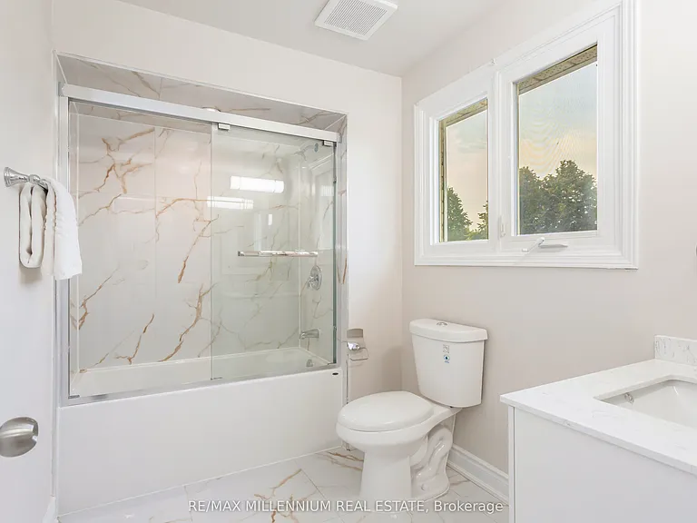 61 Mistywood Dr #UPPER — Photo 44