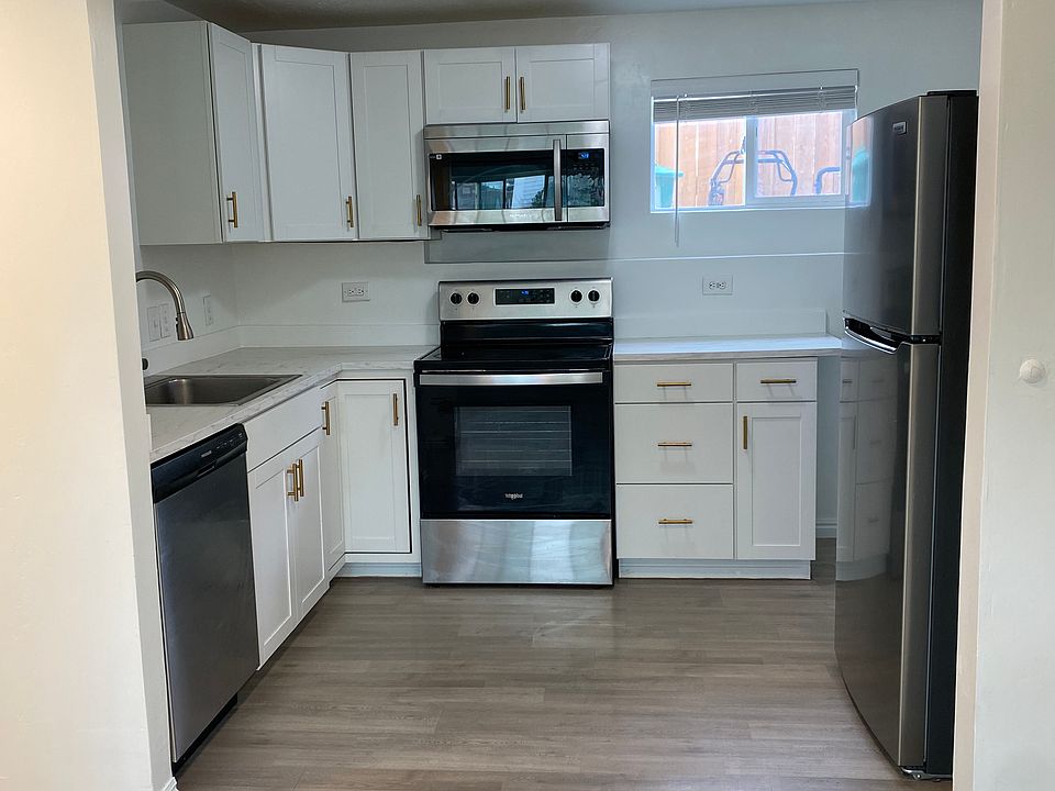 1st image of 3842 W Carolina Dr #B