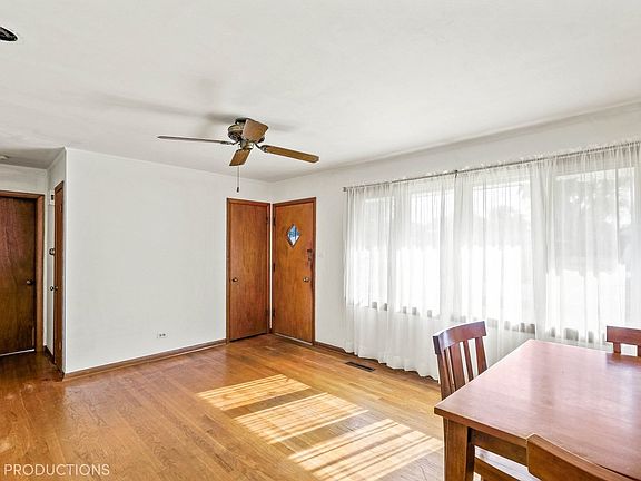 2nd image of 11404 S Nashville Ave