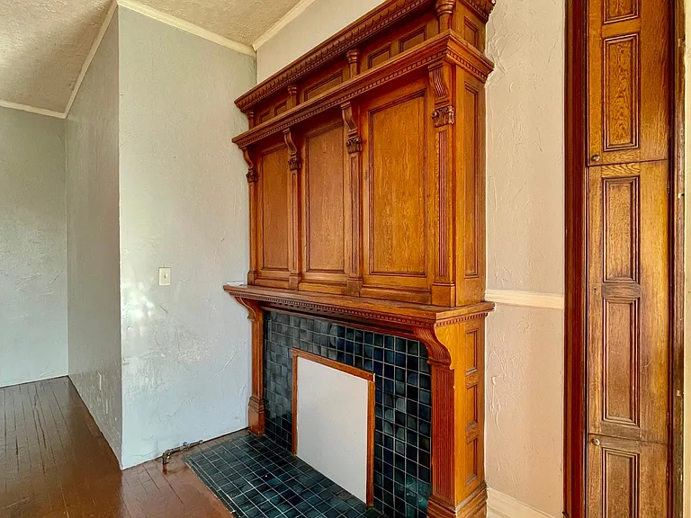 340 S Winebiddle St #2 — Photo 4