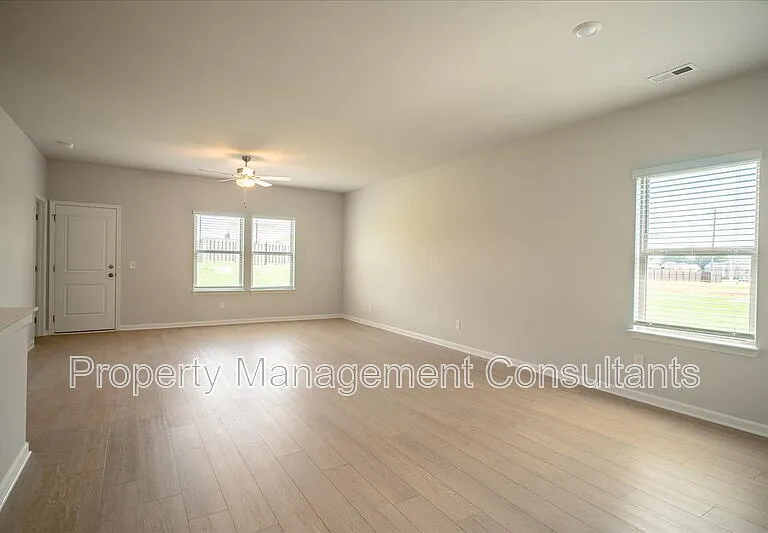 22845 Dashwood Ln — Photo 11