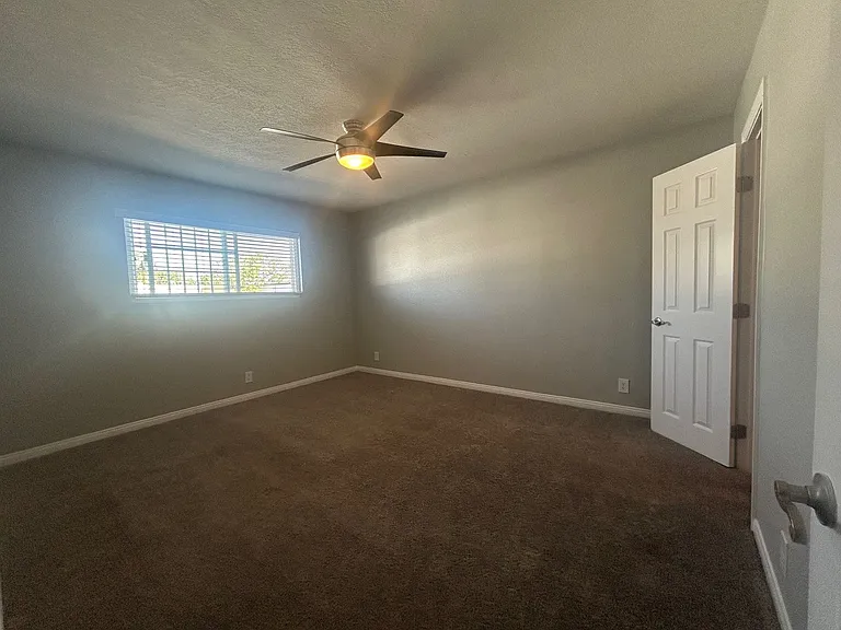 Twin Pines Apartments — Photo 42