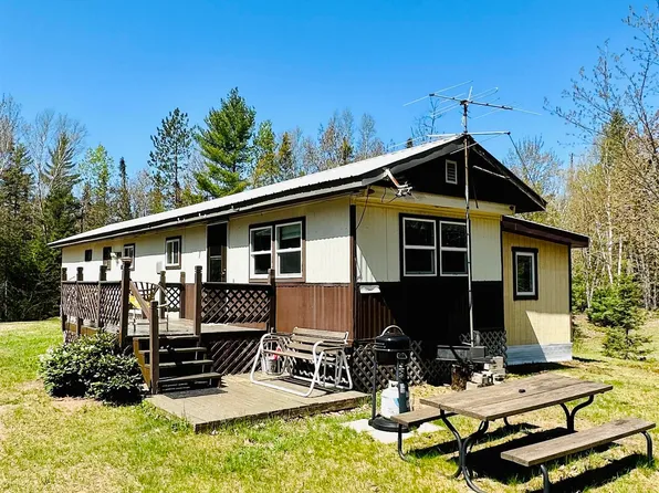 1250 N River Dr, Gwinn, MI 49841