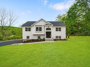 303 Sugarloaf Mountain Rd, Chester, NY 10918