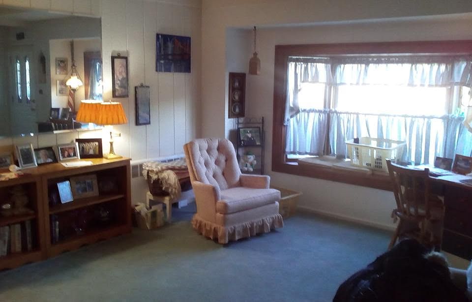 1st image of 1063 Park Ln N