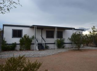 7460 N Ellexson Dr, Tucson, AZ 85743