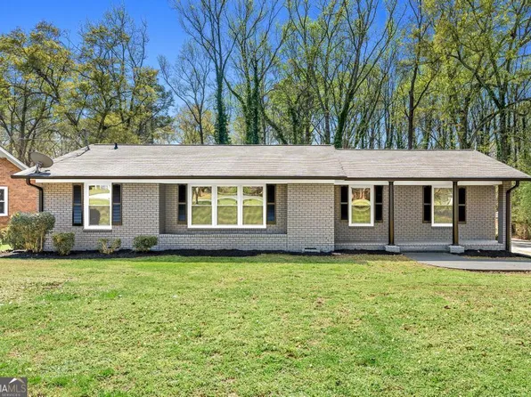 624 Pine Valley Dr, Royston, GA 30662