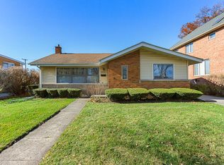 8912 Olcott Ave, Morton Grove, IL 60053