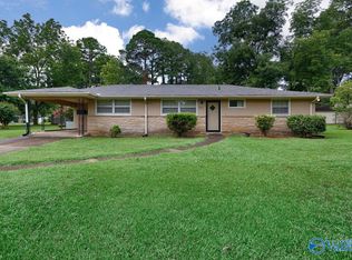 805 Eleanor Dr SW, Decatur, AL 35601