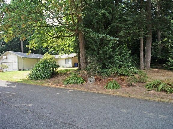 2nd image of 2407 201st Ave SE