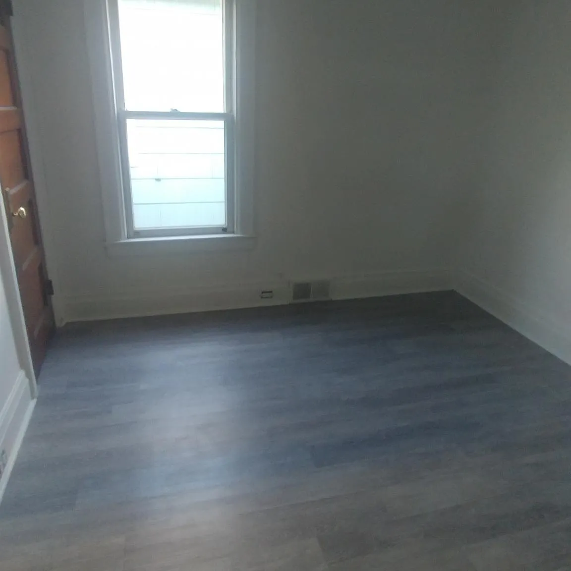 2 bed, 1000 sqft, $1,100 — Photo 3