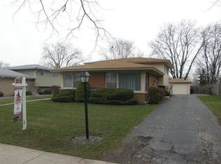 4640 Larch Ave, Glenview, IL