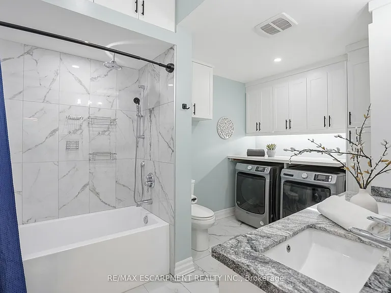118 Victoria St — Photo 22