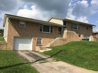 304-306 Adams St, Mount Horeb, WI 53572