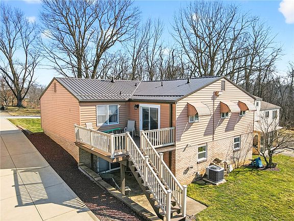 3rd image of 1548 Amelia Ave