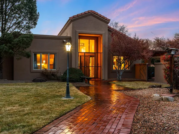 5801 Padre Roberto Rd NW, Los Ranchos De Albuquerque, NM 87107