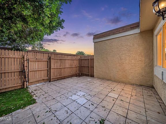 3rd image of 3338 W LAS PALMARITAS Drive