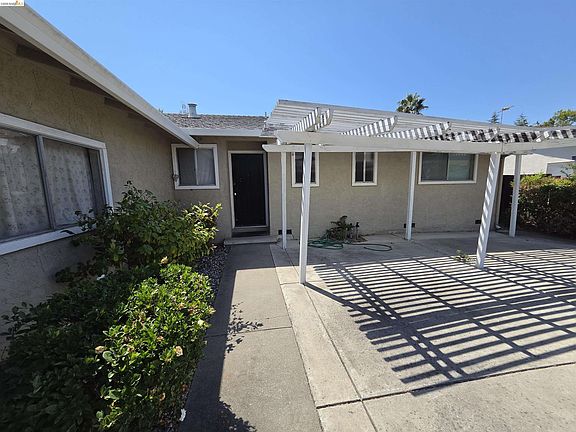 2nd image of 3128 G St