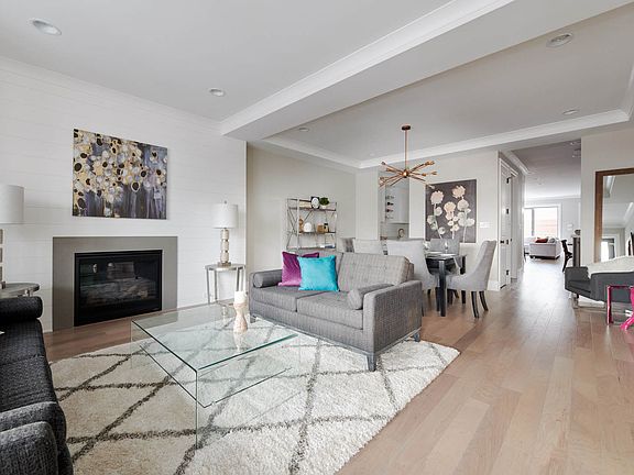 4th image of 1542 W Wolfram St #1-WEST